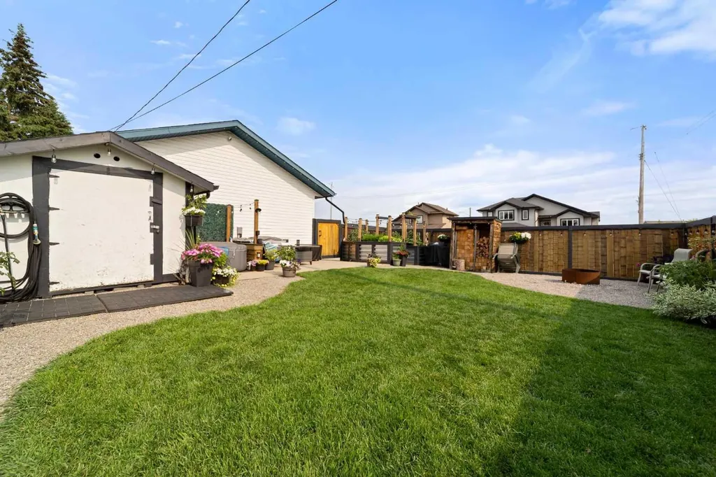 14 3 Avenue Hay Lakes AB T0B 1W0