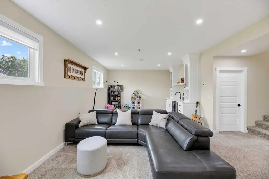 13 Keown Close Olds AB T4H 0E7