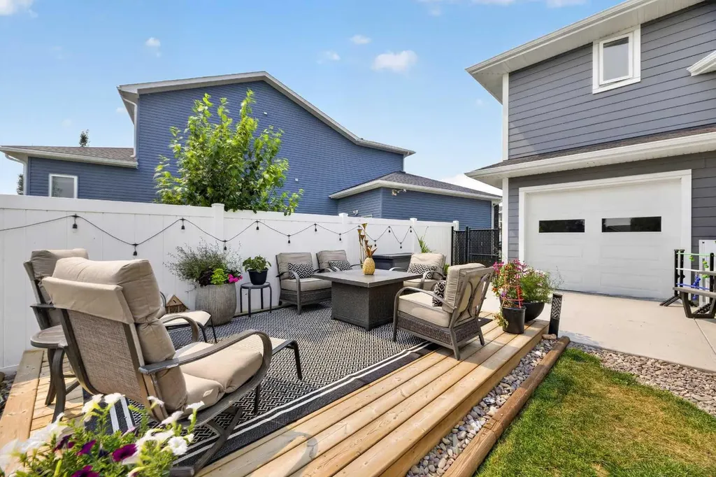 13 Keown Close Olds AB T4H 0E7