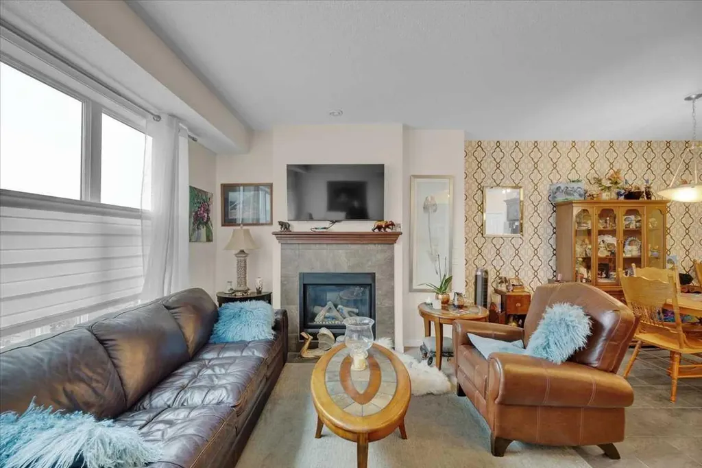 226 Sunset Point Cochrane AB T4C 0L2