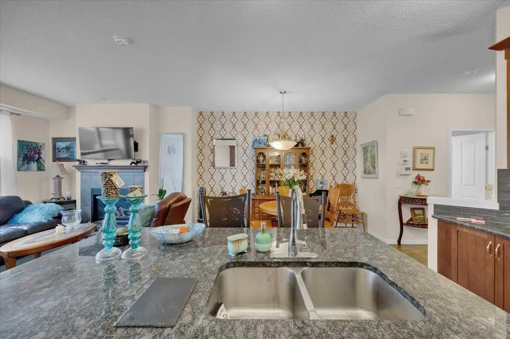 226 Sunset Point Cochrane AB T4C 0L2