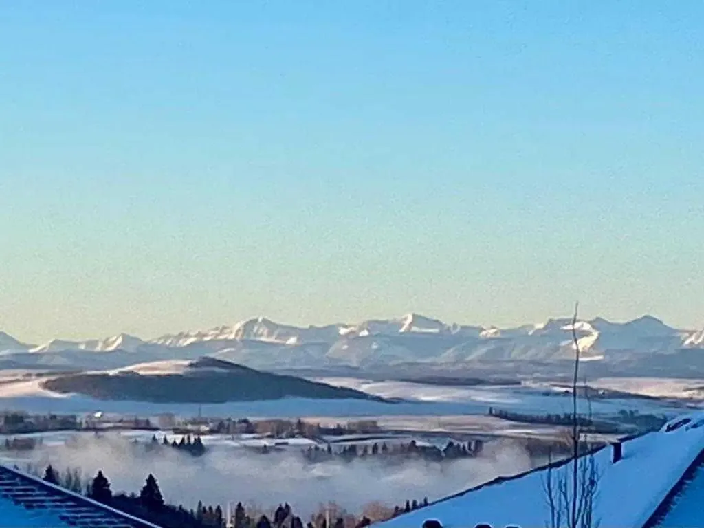 226 Sunset Point Cochrane AB T4C 0L2