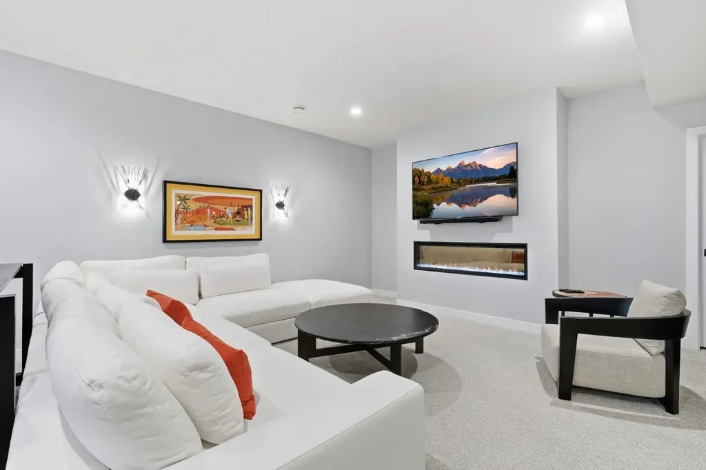 648 Shawnee Terrace SW Calgary AB T2Y 0T5