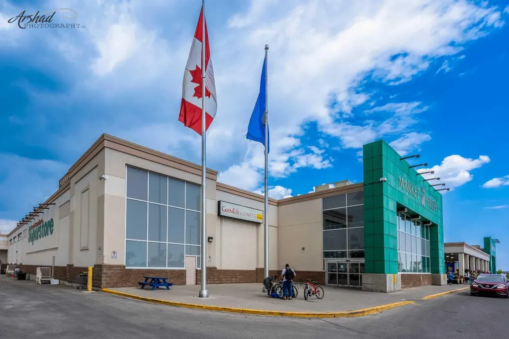 22 Panatella Road NW Calgary AB T3K 0V4