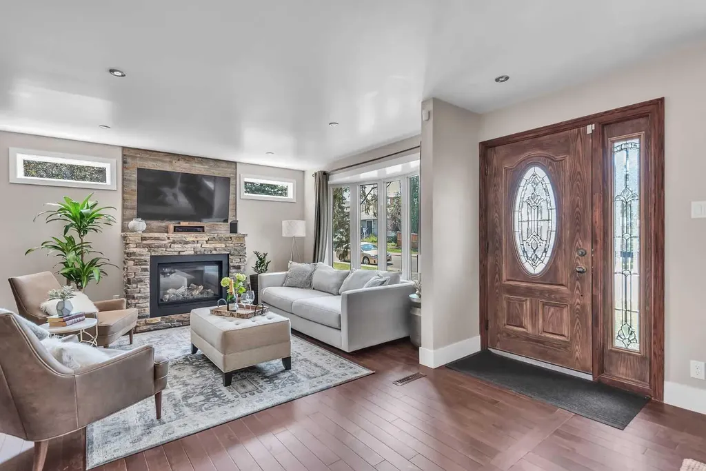 1420 32 Street SW Calgary AB T3C 1N3