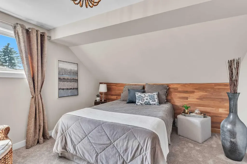 1420 32 Street SW Calgary AB T3C 1N3