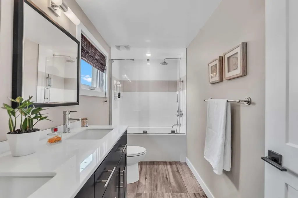1420 32 Street SW Calgary AB T3C 1N3