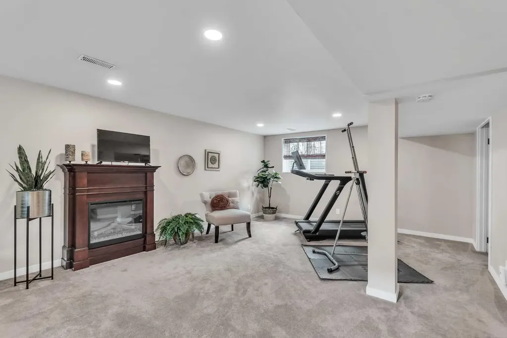 1420 32 Street SW Calgary AB T3C 1N3