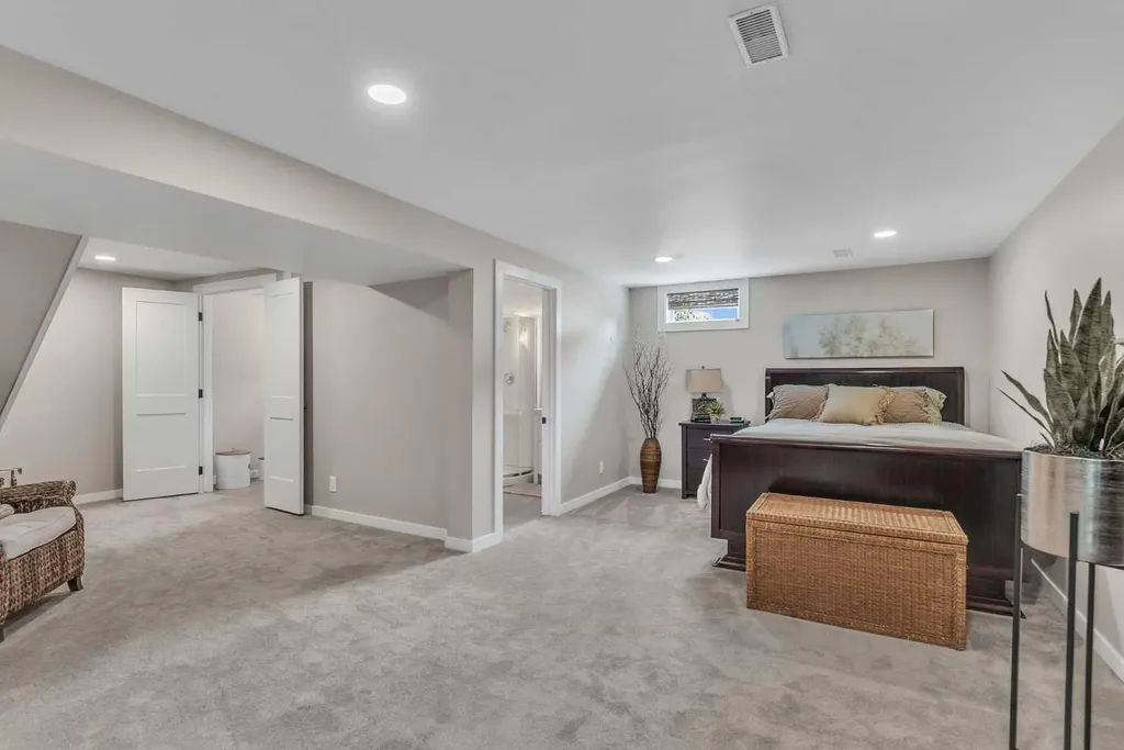 1420 32 Street SW Calgary AB T3C 1N3