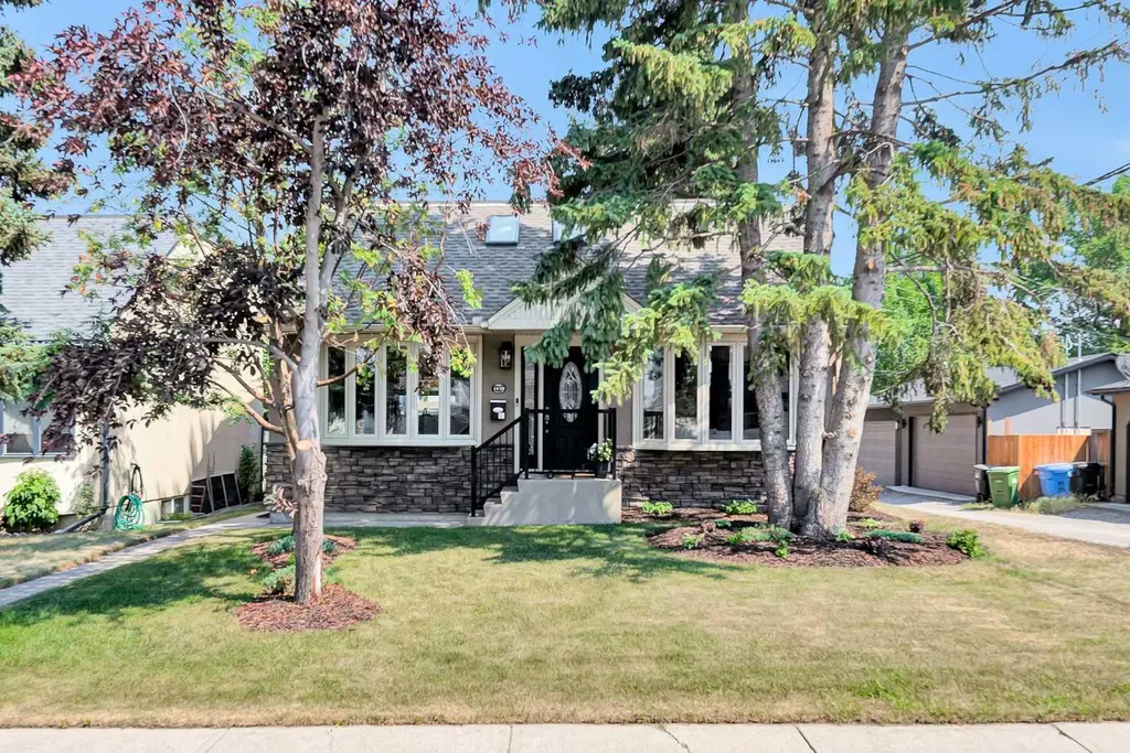 1420 32 Street SW Calgary AB T3C 1N3