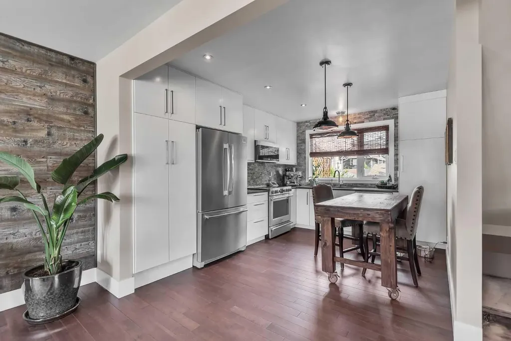 1420 32 Street SW Calgary AB T3C 1N3