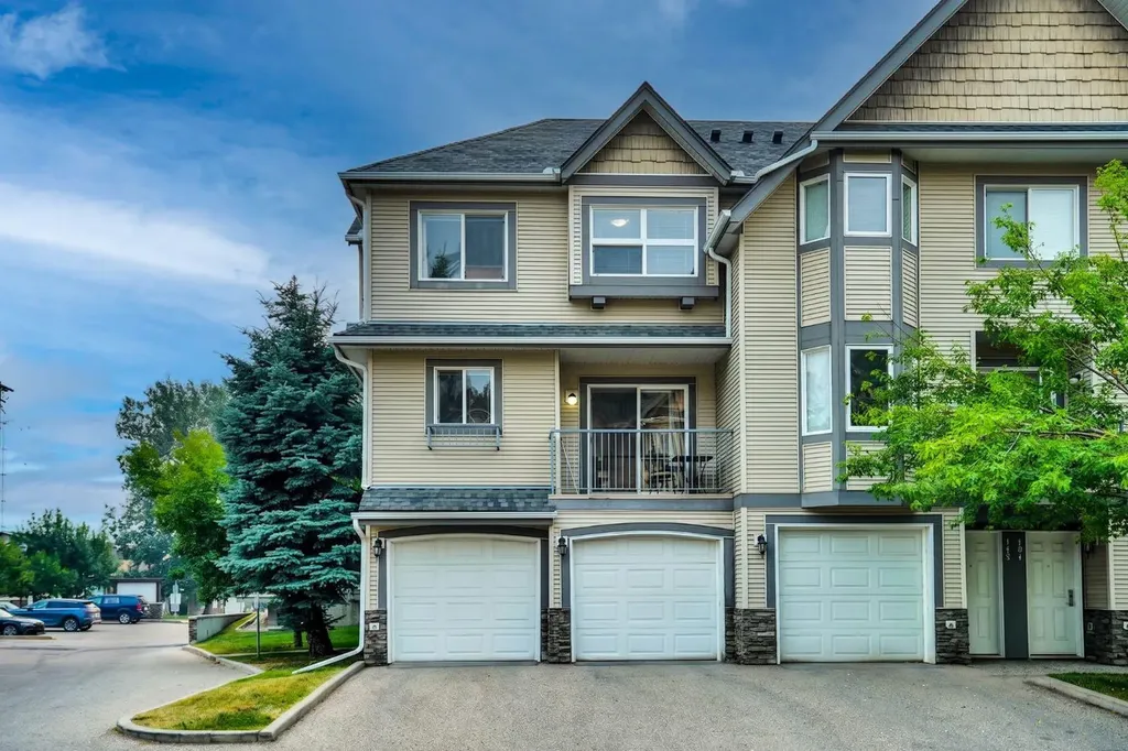 199 Cedarwood Lane SW Calgary AB T2W5X6