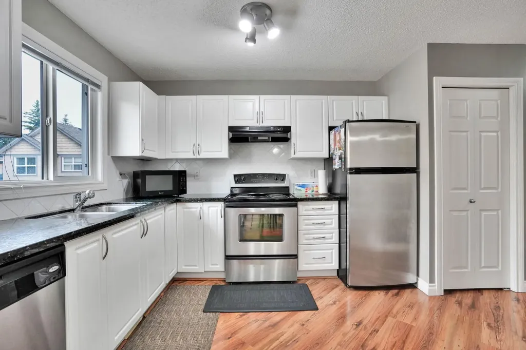 199 Cedarwood Lane SW Calgary AB T2W5X6