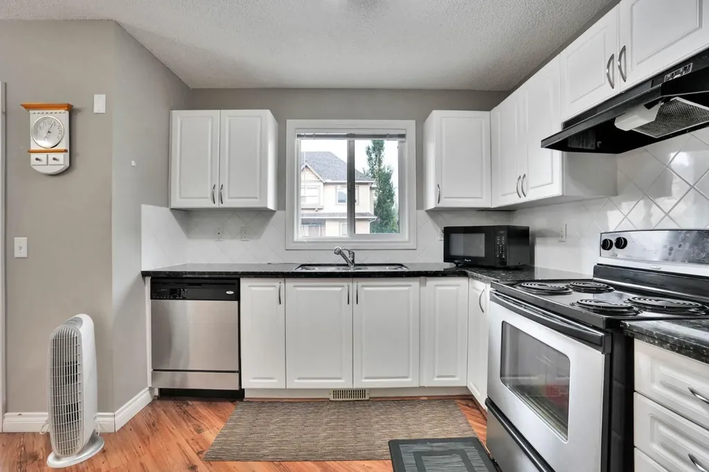 199 Cedarwood Lane SW Calgary AB T2W5X6