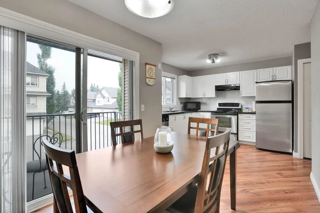 199 Cedarwood Lane SW Calgary AB T2W5X6