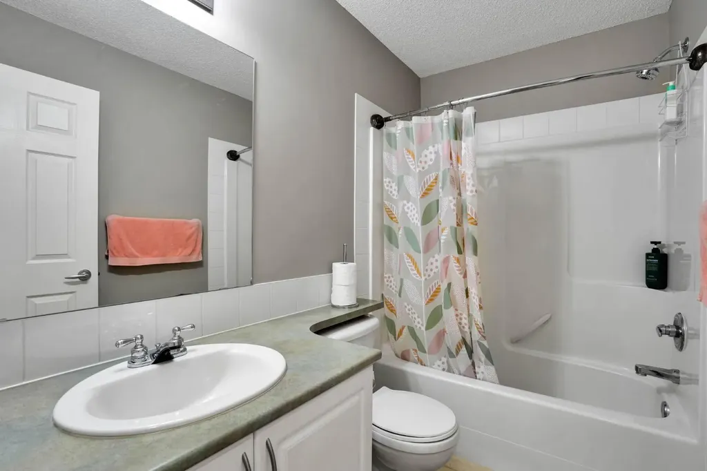 199 Cedarwood Lane SW Calgary AB T2W5X6