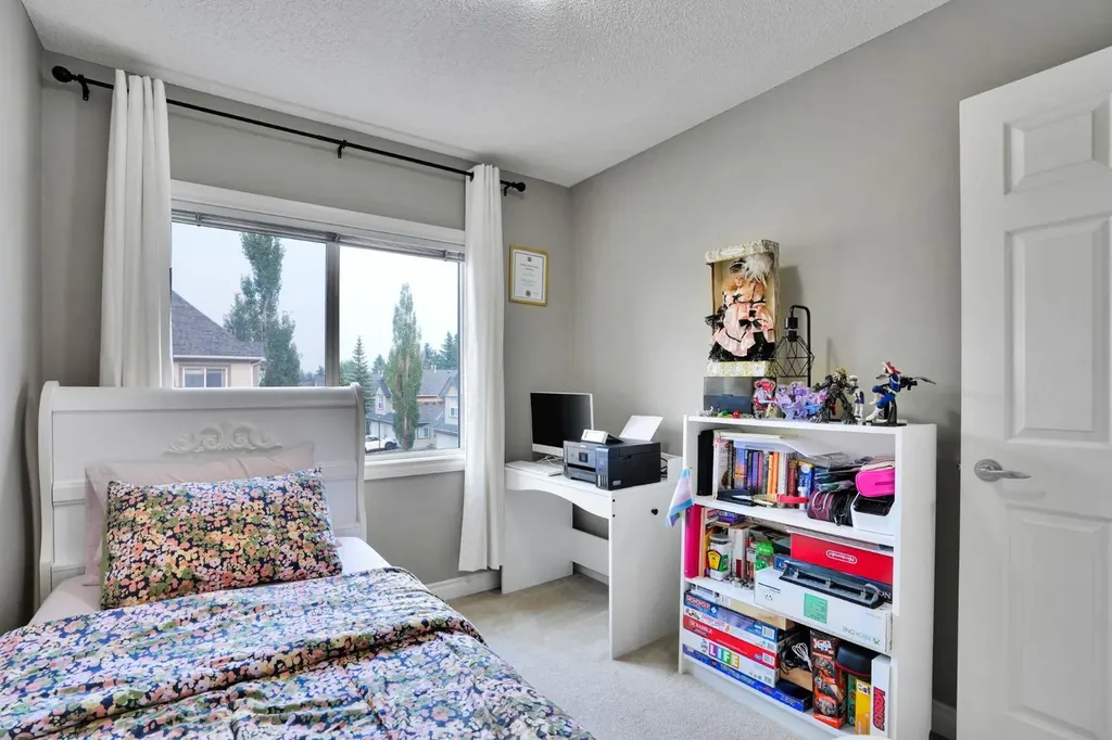 199 Cedarwood Lane SW Calgary AB T2W5X6