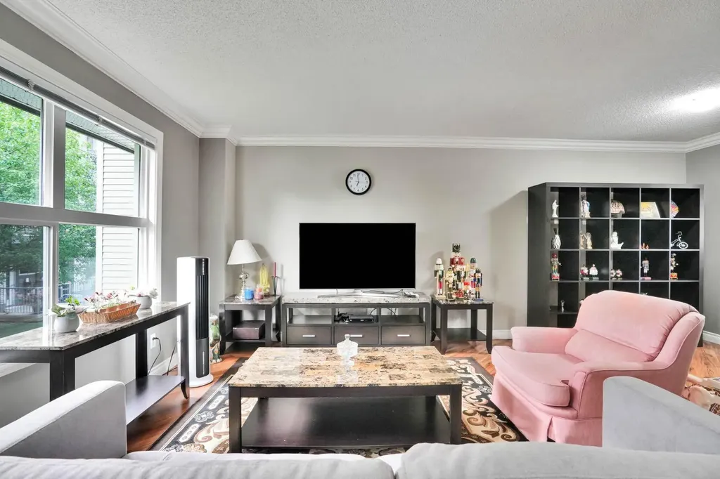 199 Cedarwood Lane SW Calgary AB T2W5X6
