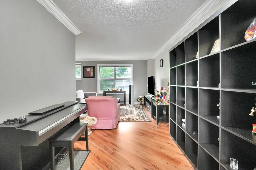199 Cedarwood Lane SW Calgary AB T2W5X6