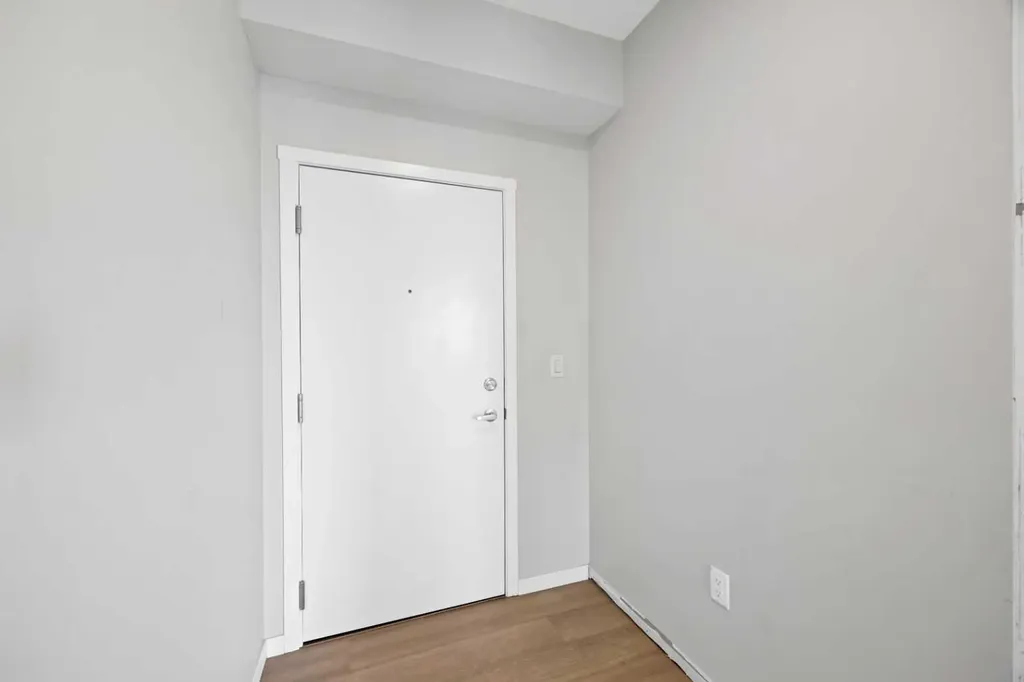 33 Carringham Gate NW Calgary AB T3P 2H6