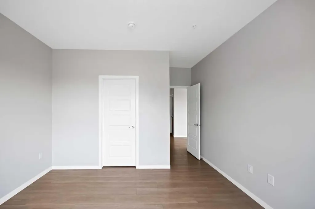 33 Carringham Gate NW Calgary AB T3P 2H6
