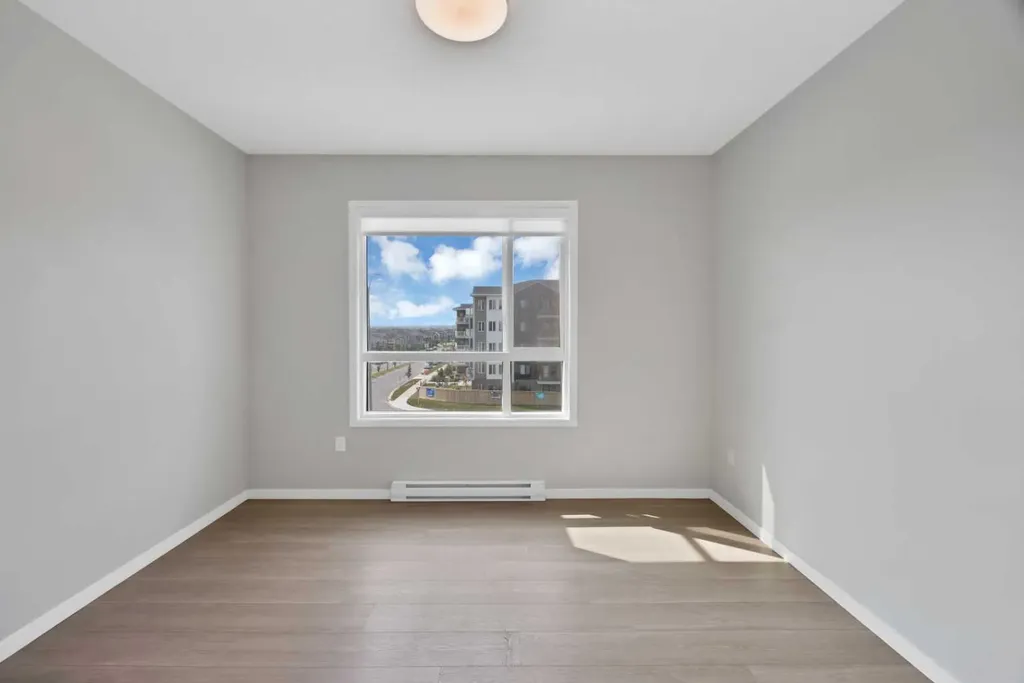 33 Carringham Gate NW Calgary AB T3P 2H6