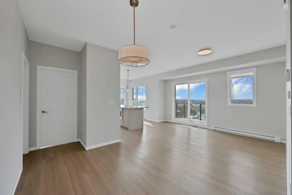 33 Carringham Gate NW Calgary AB T3P 2H6