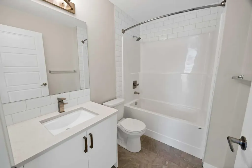 33 Carringham Gate NW Calgary AB T3P 2H6