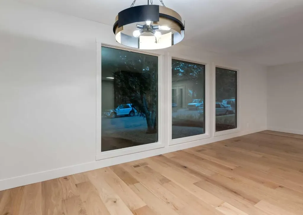 6460 Silver Ridge Way NW Calgary AB T3B3X7