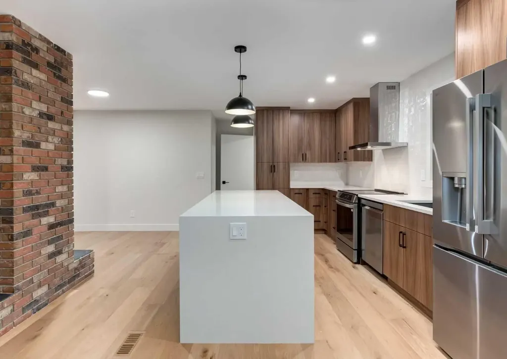6460 Silver Ridge Way NW Calgary AB T3B3X7
