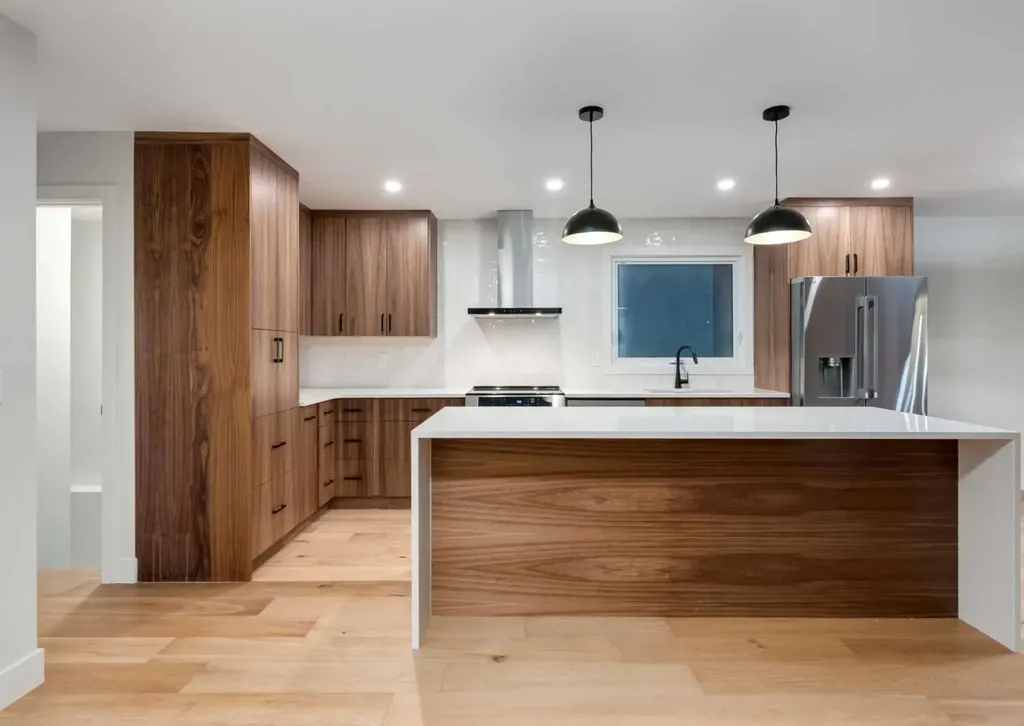 6460 Silver Ridge Way NW Calgary AB T3B3X7