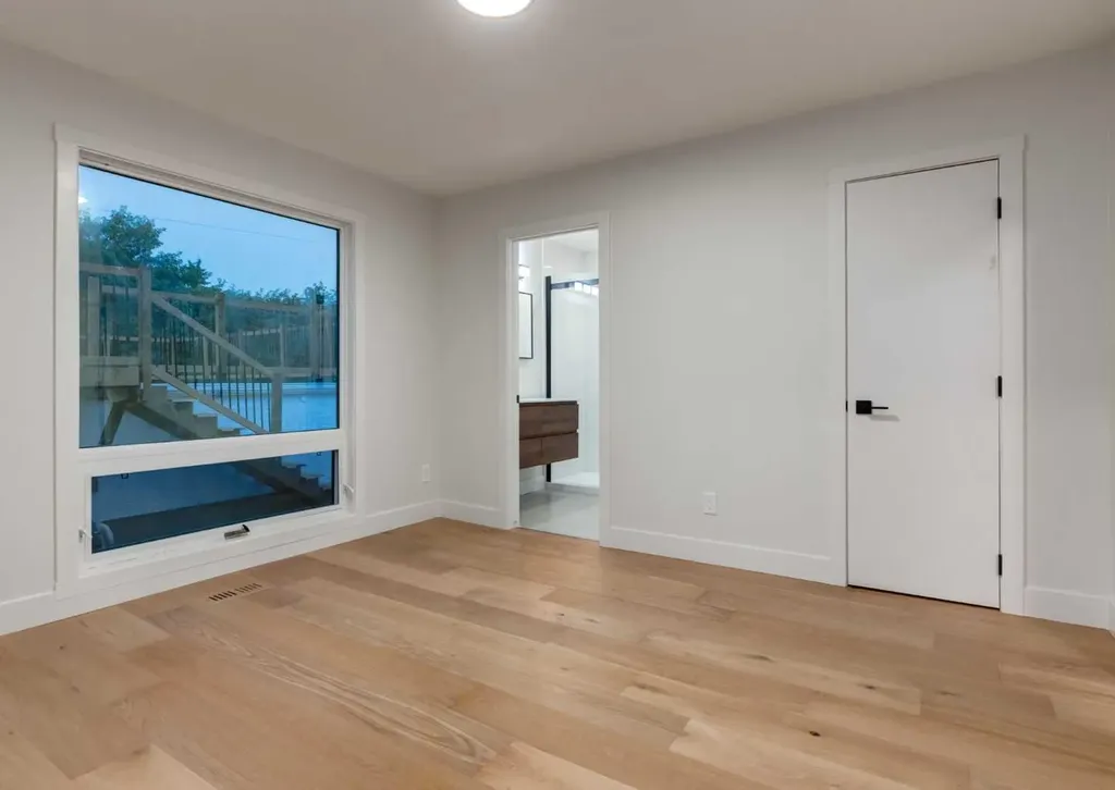 6460 Silver Ridge Way NW Calgary AB T3B3X7