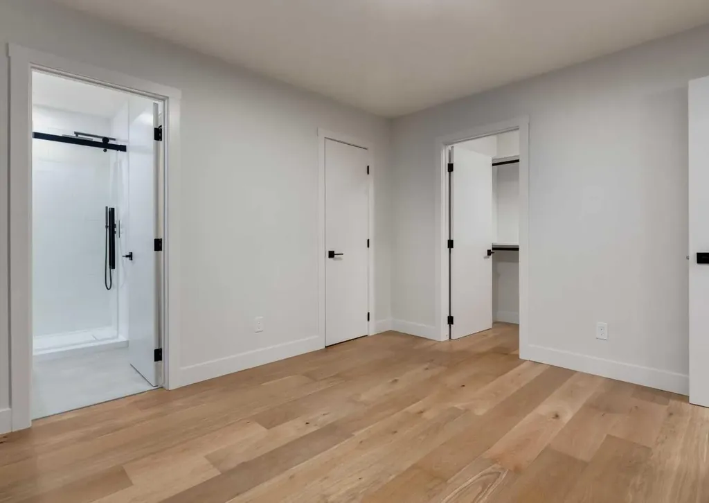 6460 Silver Ridge Way NW Calgary AB T3B3X7