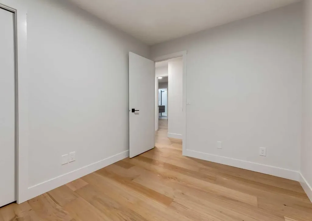 6460 Silver Ridge Way NW Calgary AB T3B3X7