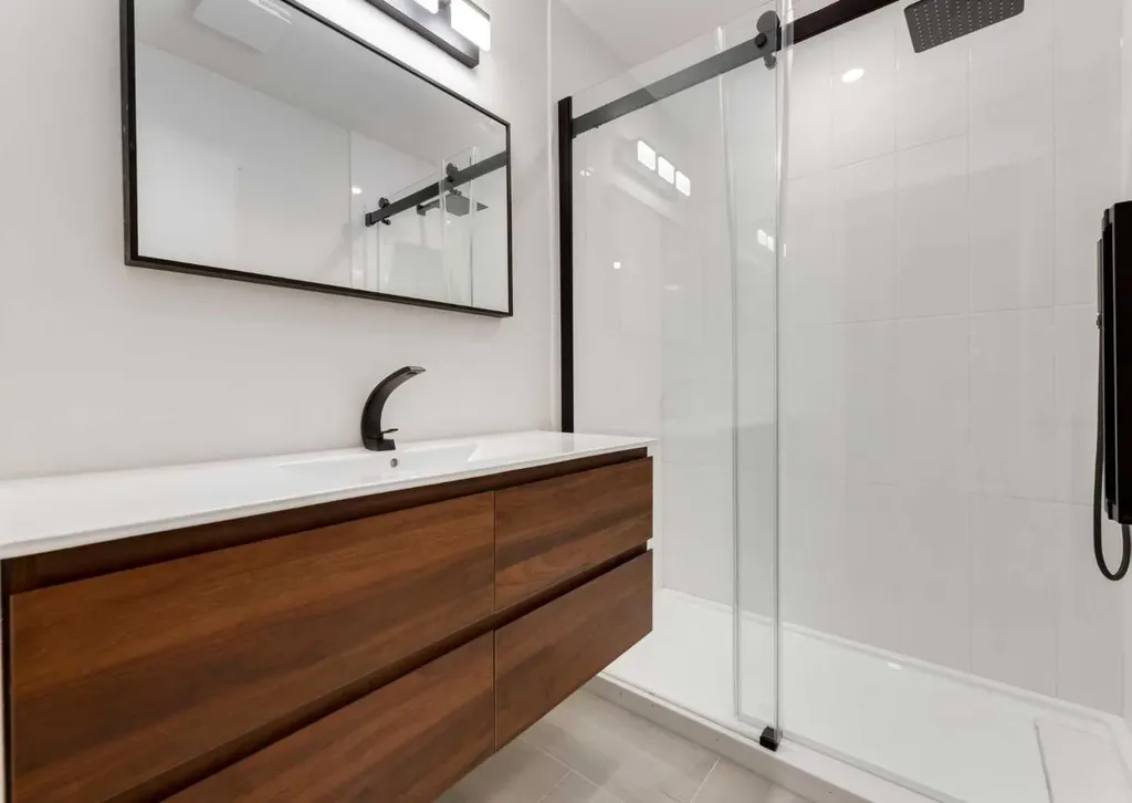6460 Silver Ridge Way NW Calgary AB T3B3X7