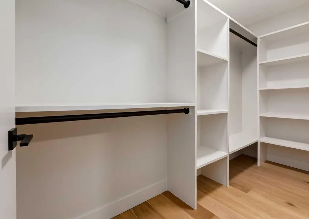 6460 Silver Ridge Way NW Calgary AB T3B3X7