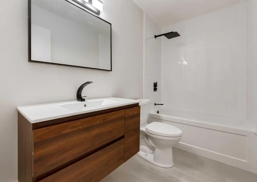 6460 Silver Ridge Way NW Calgary AB T3B3X7