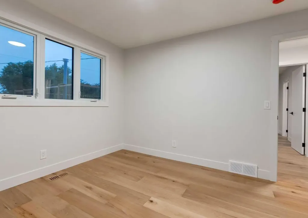 6460 Silver Ridge Way NW Calgary AB T3B3X7