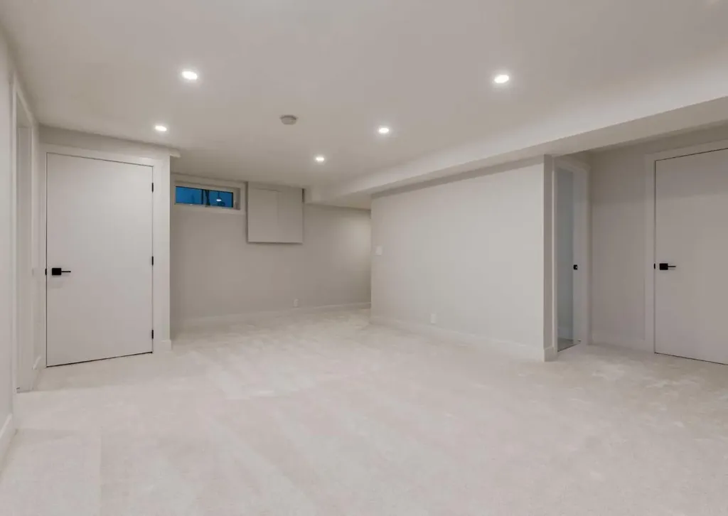 6460 Silver Ridge Way NW Calgary AB T3B3X7