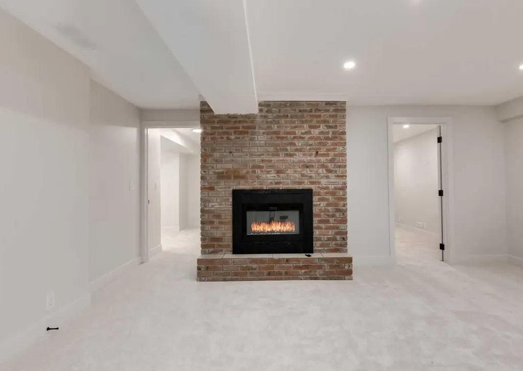 6460 Silver Ridge Way NW Calgary AB T3B3X7