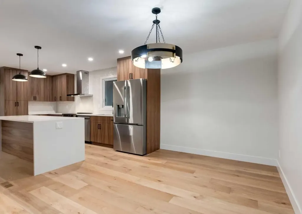 6460 Silver Ridge Way NW Calgary AB T3B3X7