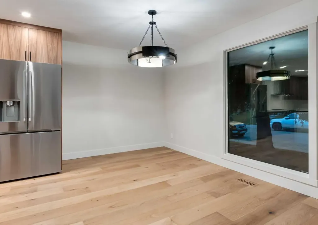 6460 Silver Ridge Way NW Calgary AB T3B3X7