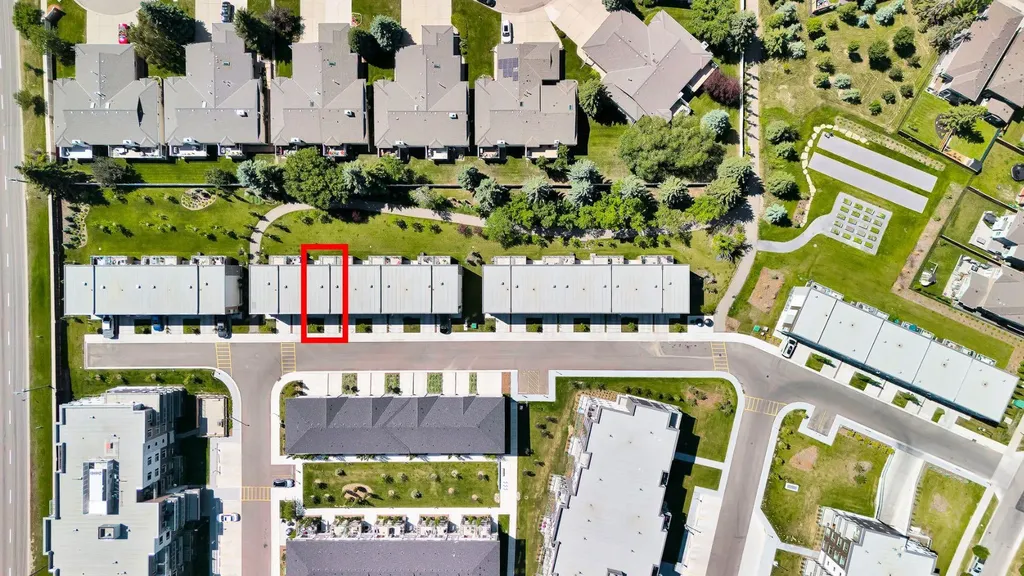 426 Shawnee Square SW Calgary AB T2Y 0W4