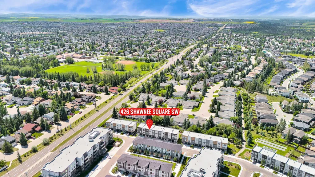 426 Shawnee Square SW Calgary AB T2Y 0W4