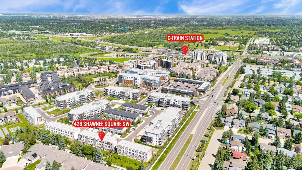 426 Shawnee Square SW Calgary AB T2Y 0W4
