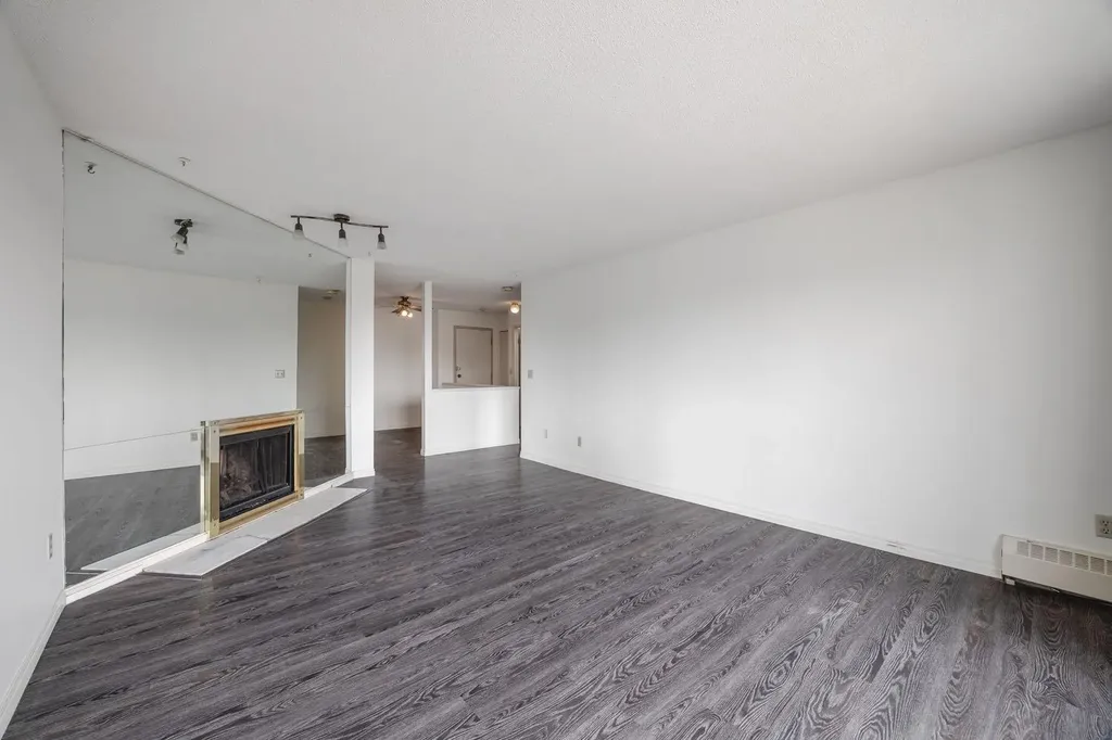333 Garry Crescent NE Calgary AB T2K 5W9