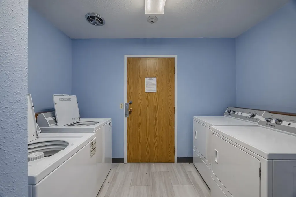 333 Garry Crescent NE Calgary AB T2K 5W9