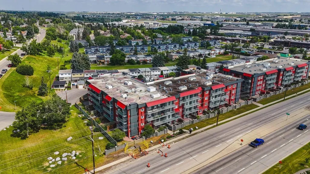 333 Garry Crescent NE Calgary AB T2K 5W9