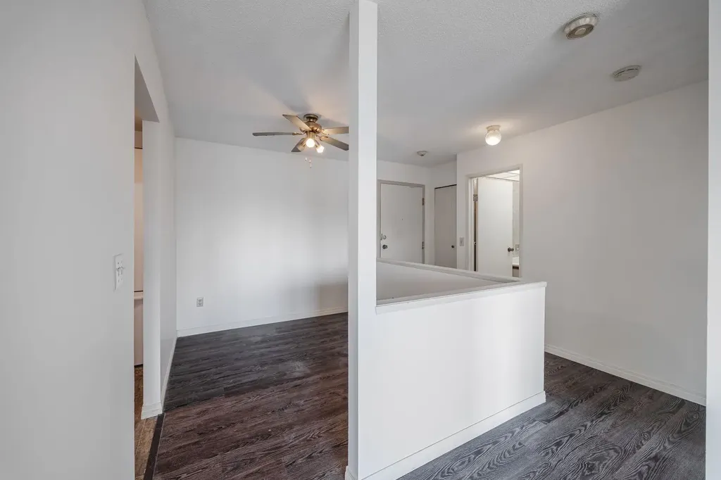 333 Garry Crescent NE Calgary AB T2K 5W9