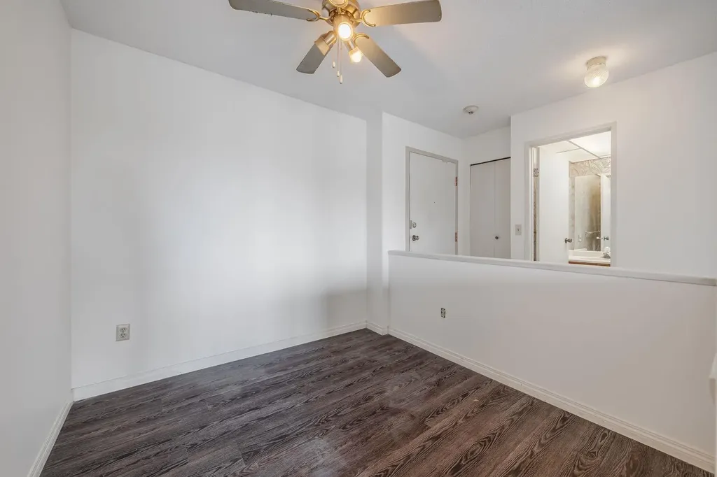 333 Garry Crescent NE Calgary AB T2K 5W9